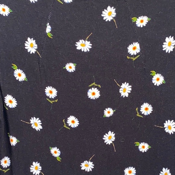 Alice + Olivia “Delora” Fitted Mock Neck Dress 0 - Picture 4 of 6